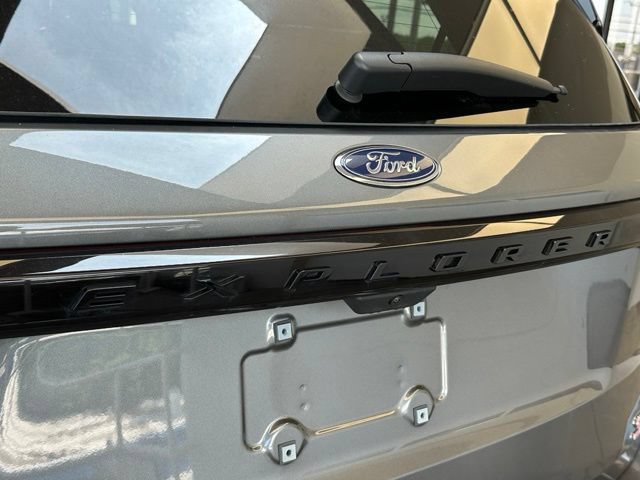 Certified 2025 Ford Explorer ST AWD/4WD image 30