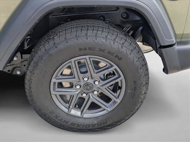Used 2026 Jeep Wrangler Sport AWD/4WD image 22