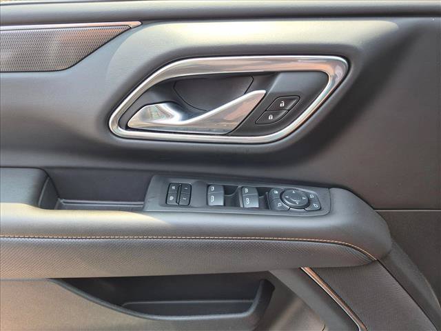 Used 2024 GMC Yukon AT4 w/ Technology Package AWD/4WD image 15