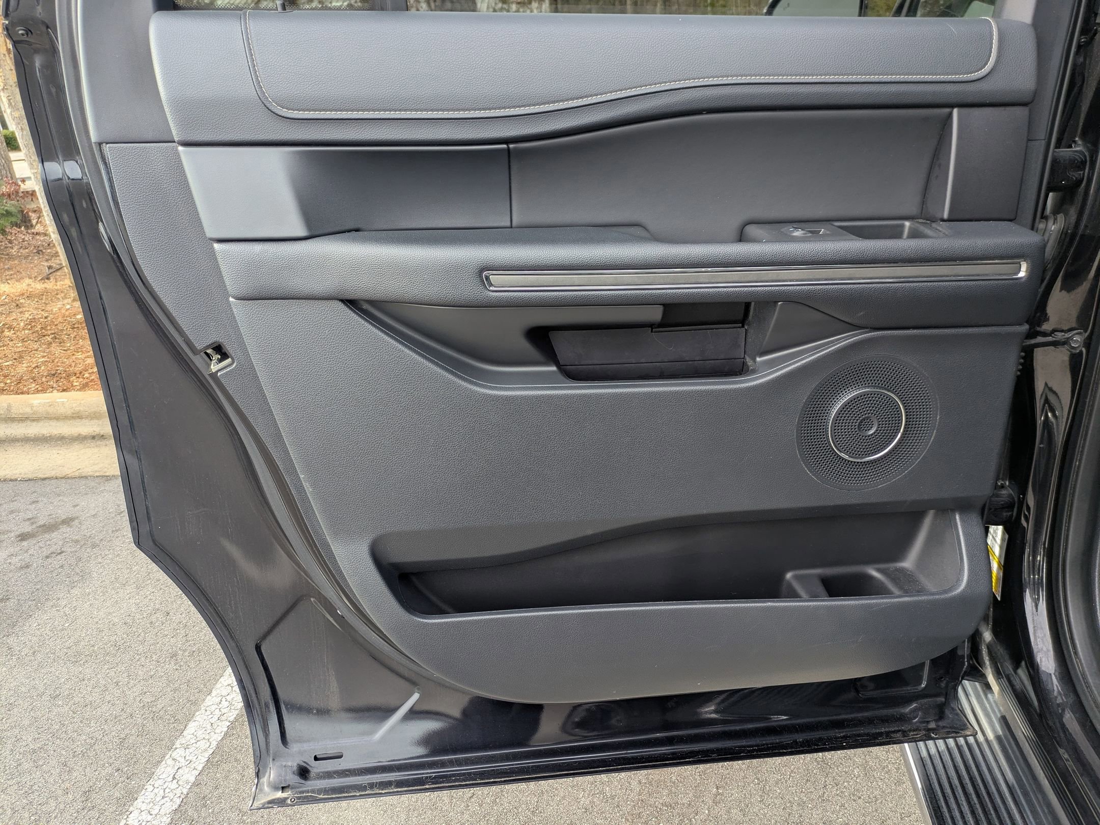 Certified 2022 Ford Expedition Max XLT image 25