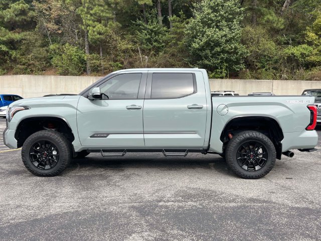 Used 2024 Toyota Tundra Platinum w/ TRD Off-Road Package AWD/4WD image 6