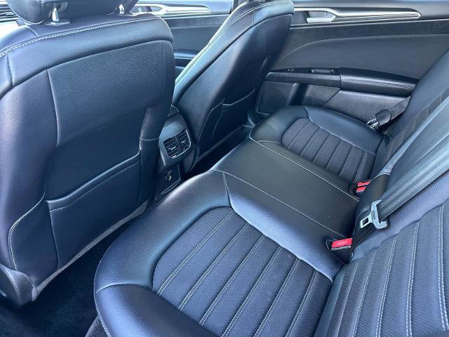 Certified 2017 Ford Fusion SE AWD/4WD image 11