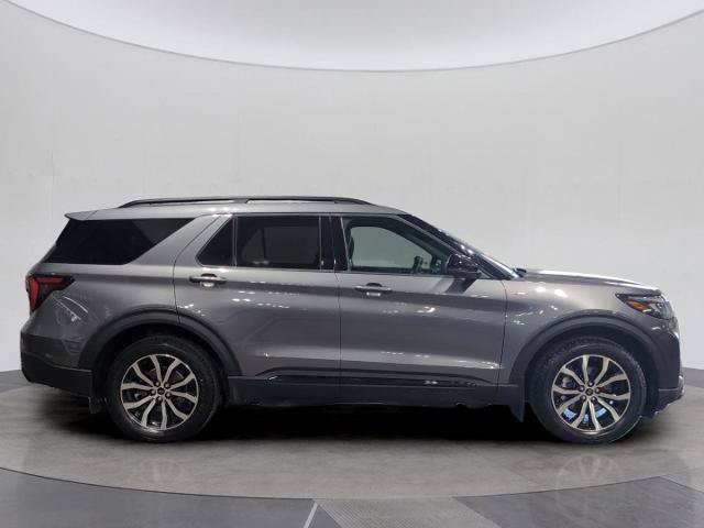 Certified 2025 Ford Explorer ST-Line AWD/4WD image 10