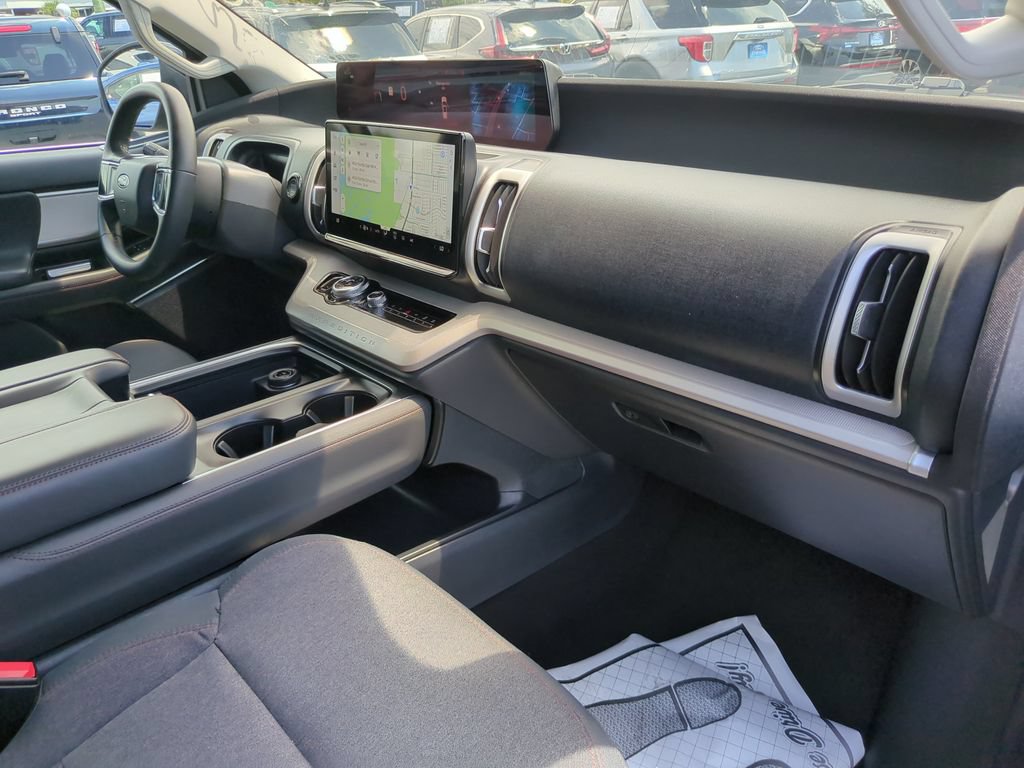 Certified 2025 Ford Expedition Max Active AWD/4WD image 14