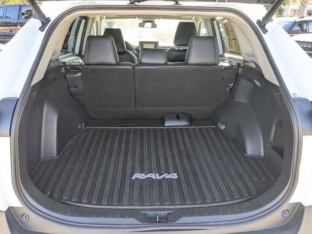 Used 2021 Toyota RAV4 XLE w/ Convenience Package AWD/4WD image 13