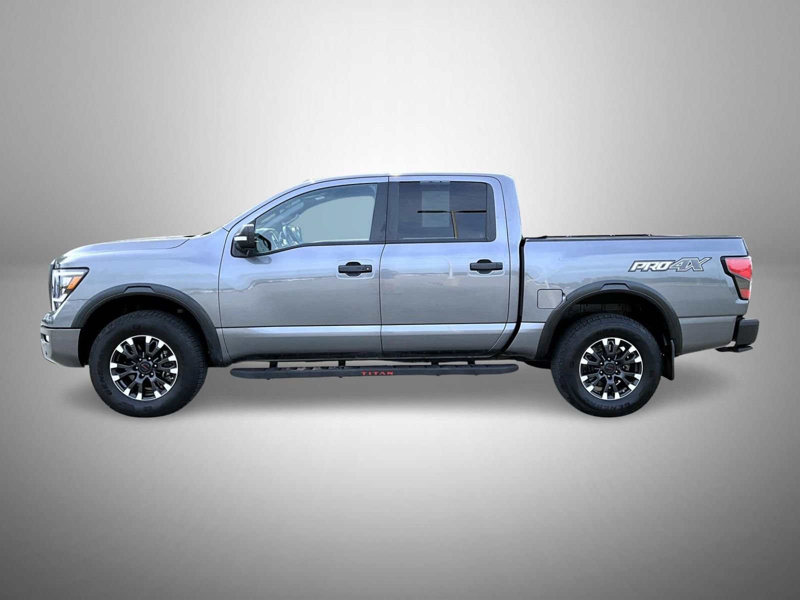Used 2021 Nissan Titan PRO-4X w/ Pro-4x Convenience Package AWD/4WD image 8