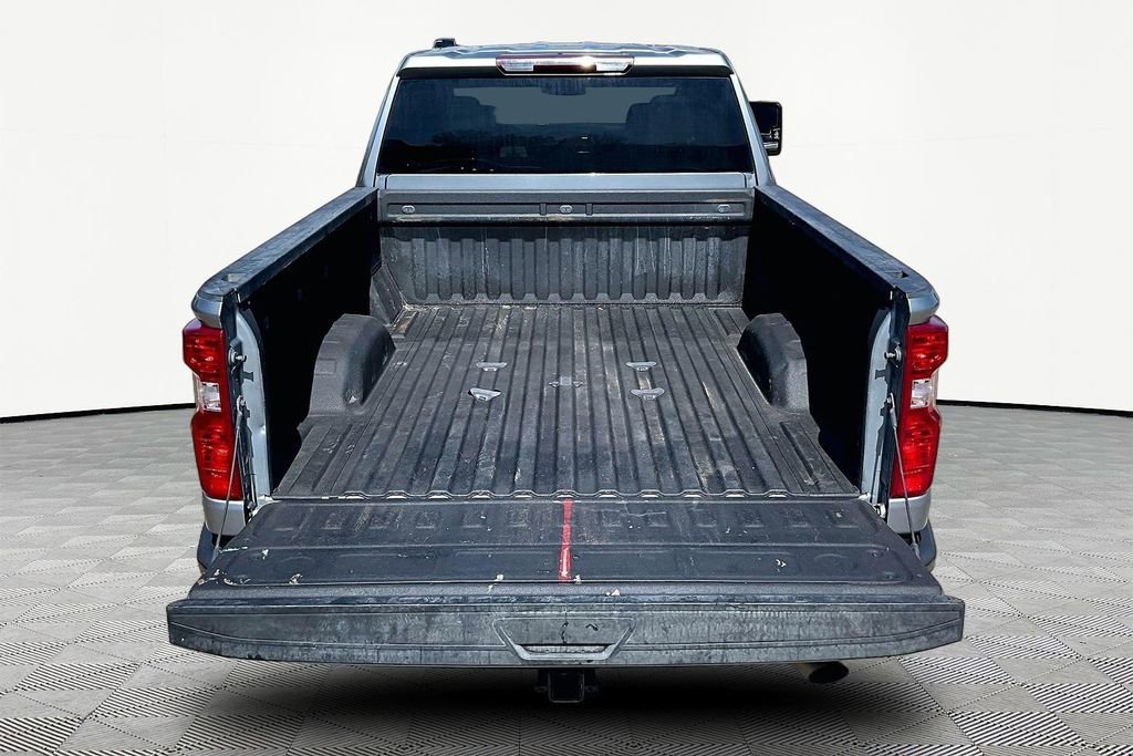 Used 2024 Chevrolet Silverado 2500 Custom w/ Custom Value Package image 18