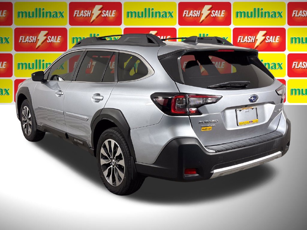 Used 2025 Subaru Outback Limited AWD/4WD image 9