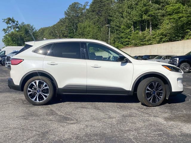 Certified 2022 Ford Escape SE w/ SE Sport Appearance Package AWD/4WD image 2