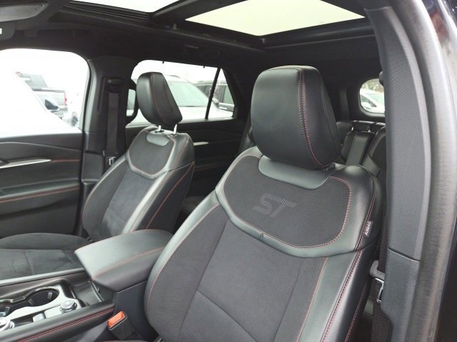 Certified 2025 Ford Explorer ST image 25