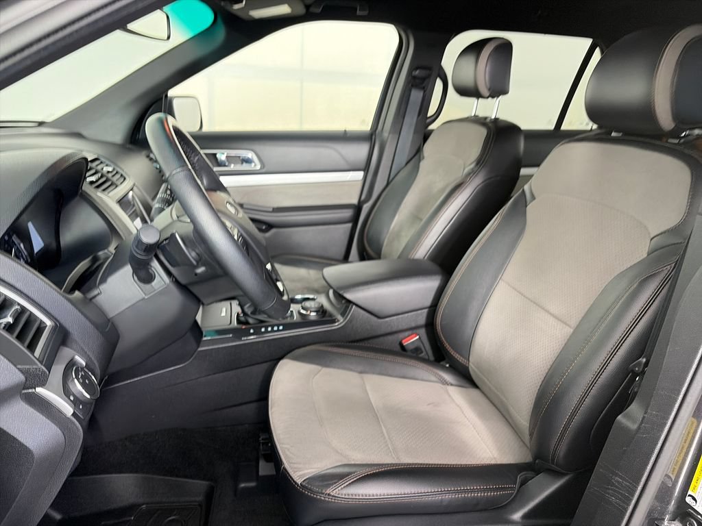 Certified 2017 Ford Explorer XLT w/ Equipment Group 202A AWD/4WD image 11