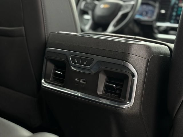 Used 2025 Chevrolet Silverado 1500 High Country AWD/4WD image 24