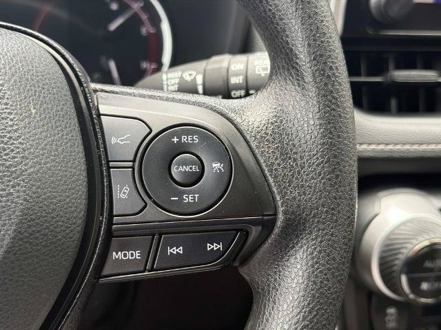 Used 2025 Toyota RAV4 XLE AWD/4WD image 23