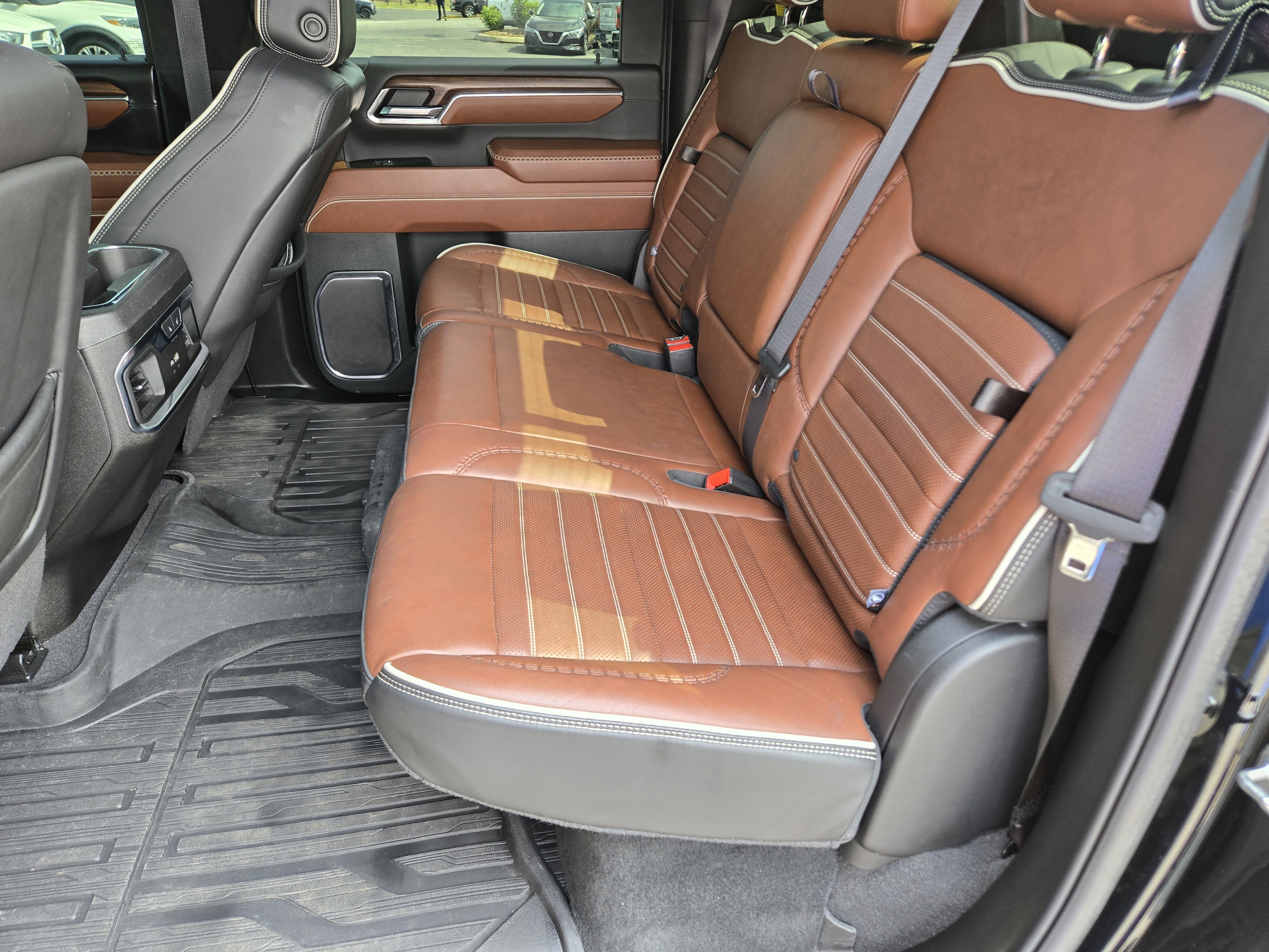 Used 2024 GMC Sierra 2500 Denali Ultimate w/ Max Trailering Package AWD/4WD image 18