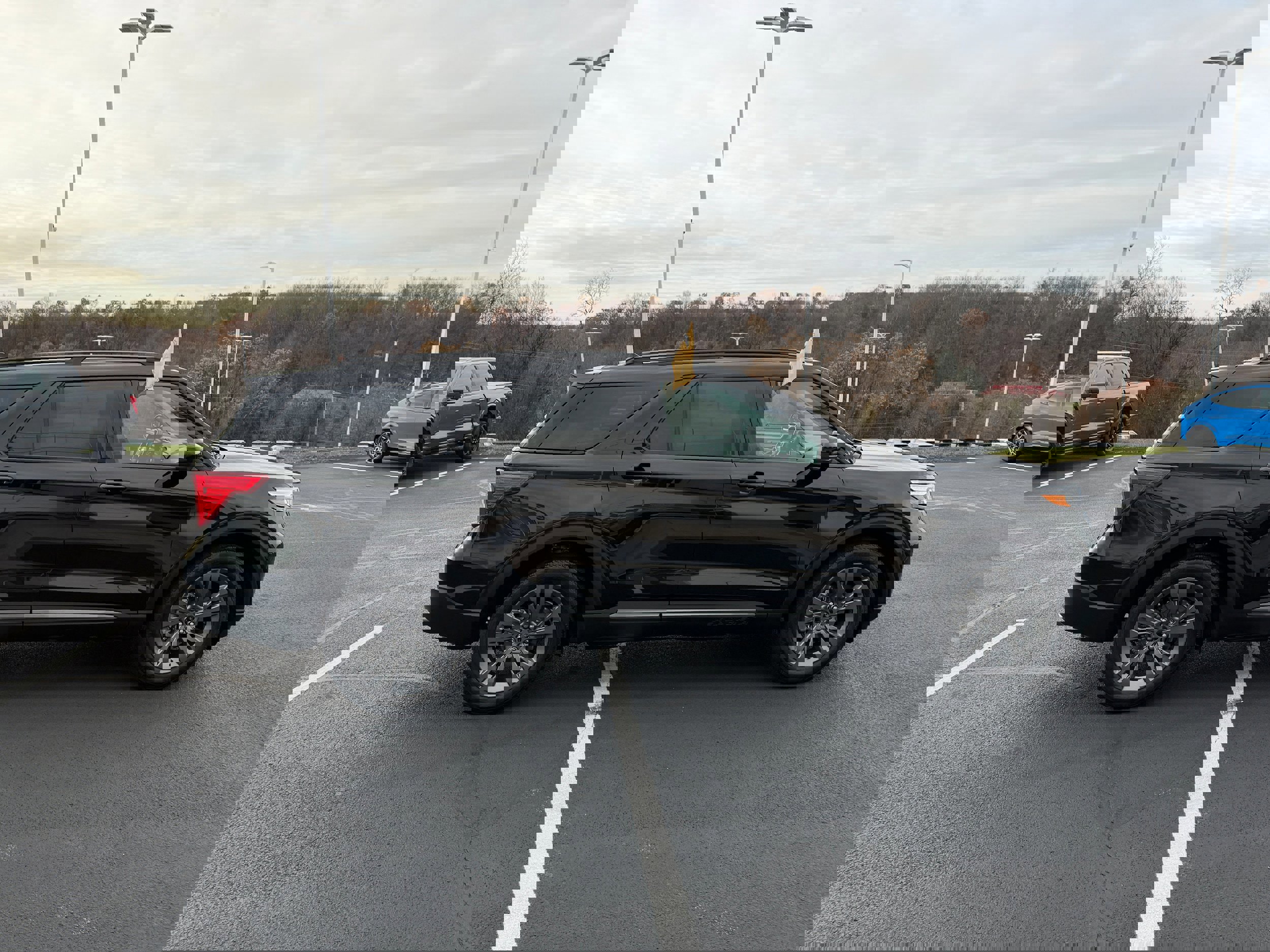 Certified 2023 Ford Explorer XLT w/ Equipment Group 202A image 2