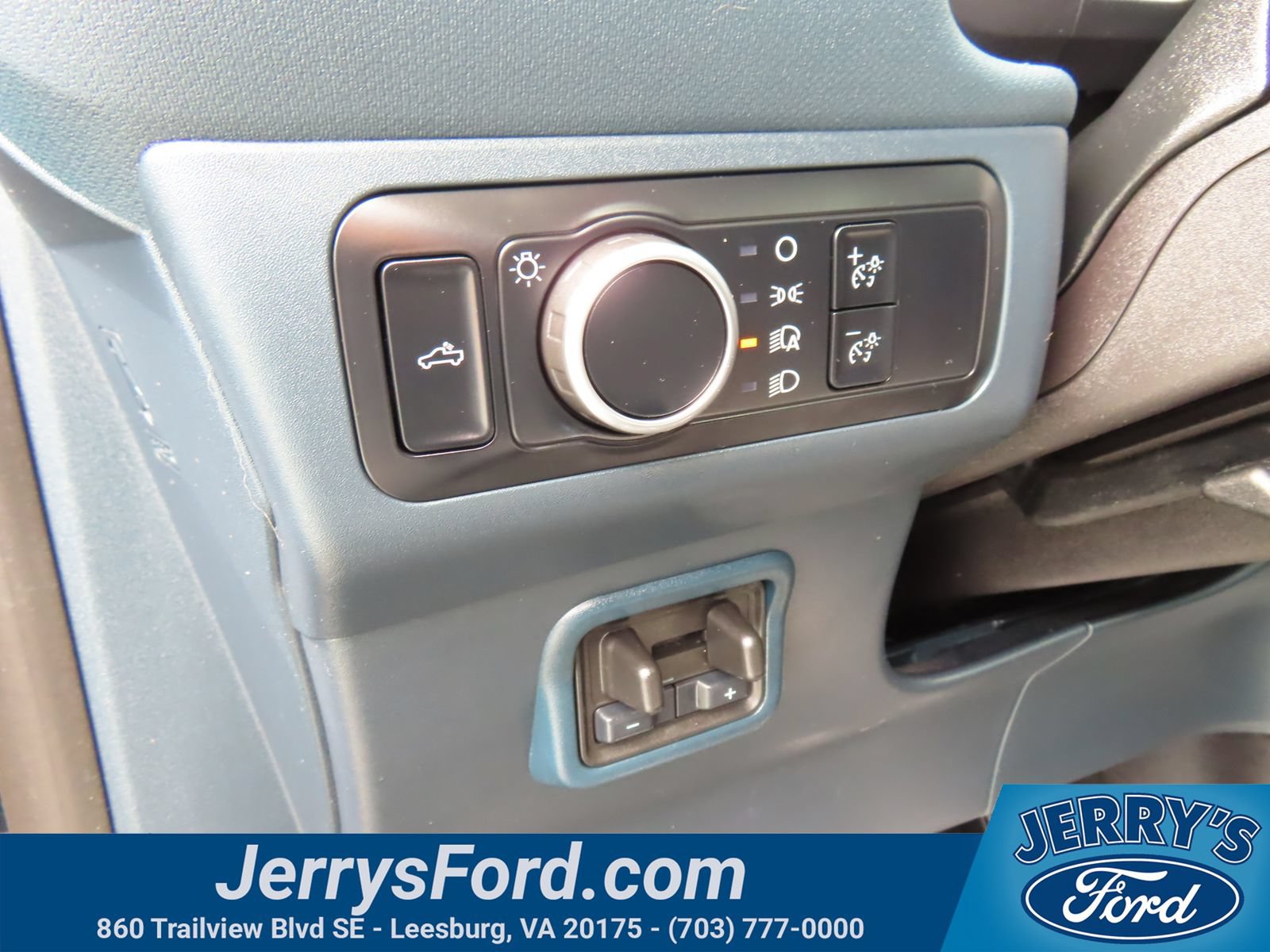 Certified 2024 Ford Maverick XLT w/ XLT Luxury Package AWD/4WD image 17