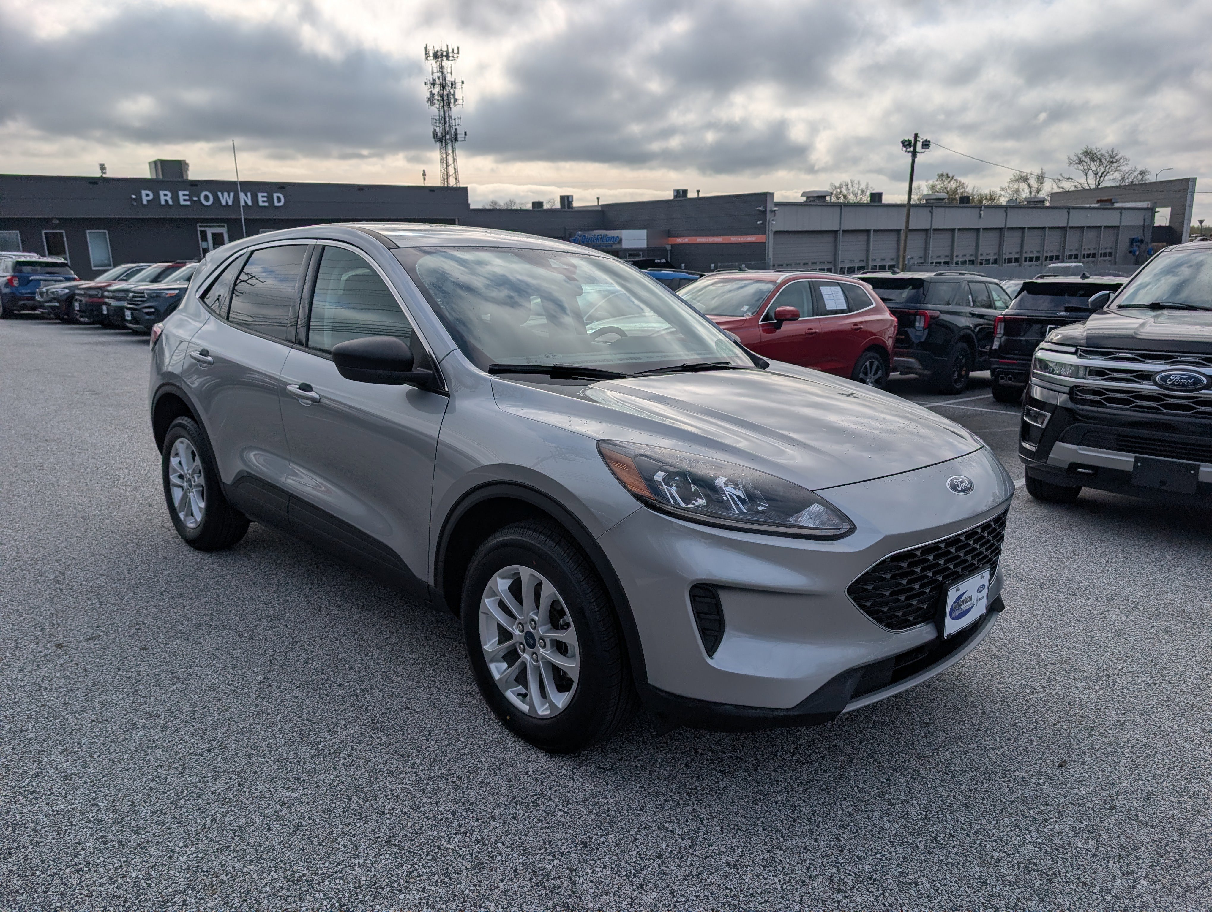 Certified 2022 Ford Escape SE w/ Cold Weather Package AWD/4WD image 9