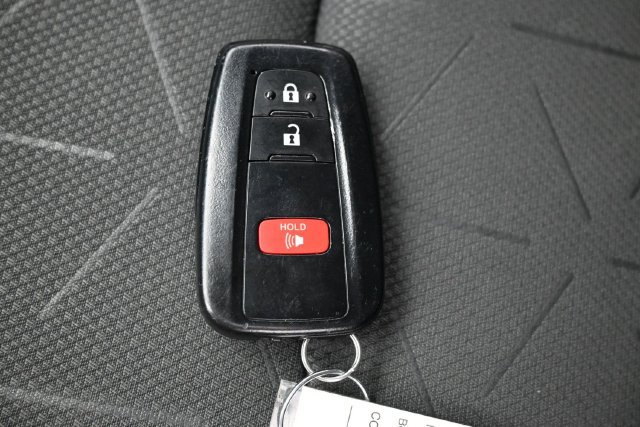 Used 2024 Toyota RAV4 XLE FWD image 25