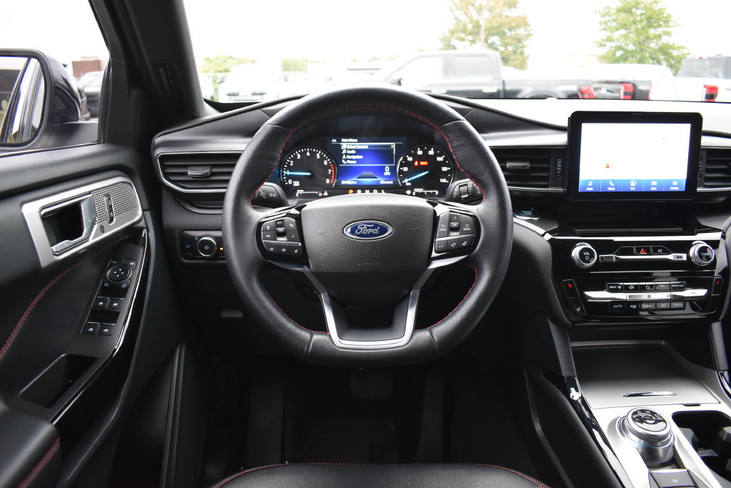 Certified 2023 Ford Explorer ST-Line AWD/4WD image 15
