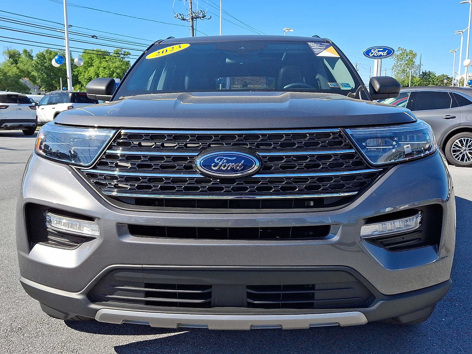 Certified 2023 Ford Explorer XLT w/ Equipment Group 202A AWD/4WD image 2