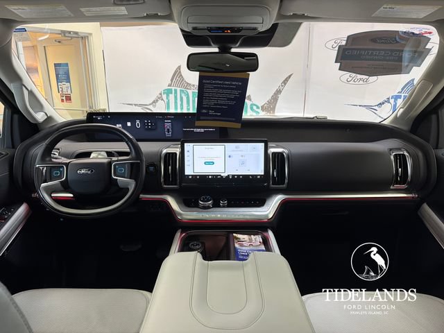 Certified 2025 Ford Expedition Platinum AWD/4WD image 16