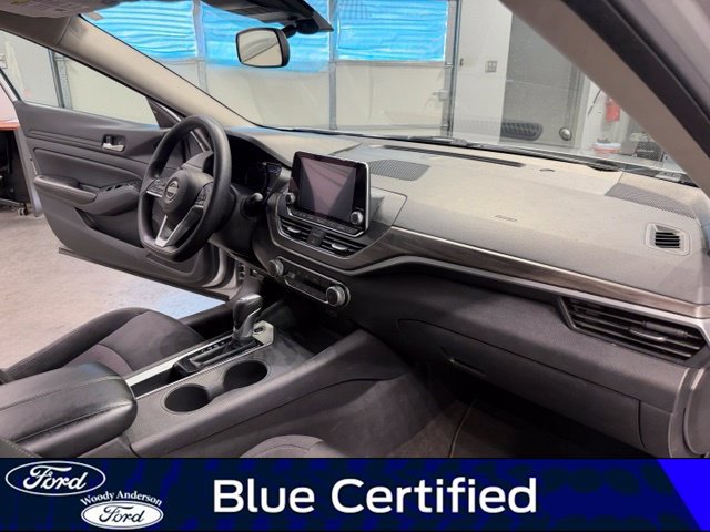 Used 2025 Nissan Altima 2.5 SV FWD image 24