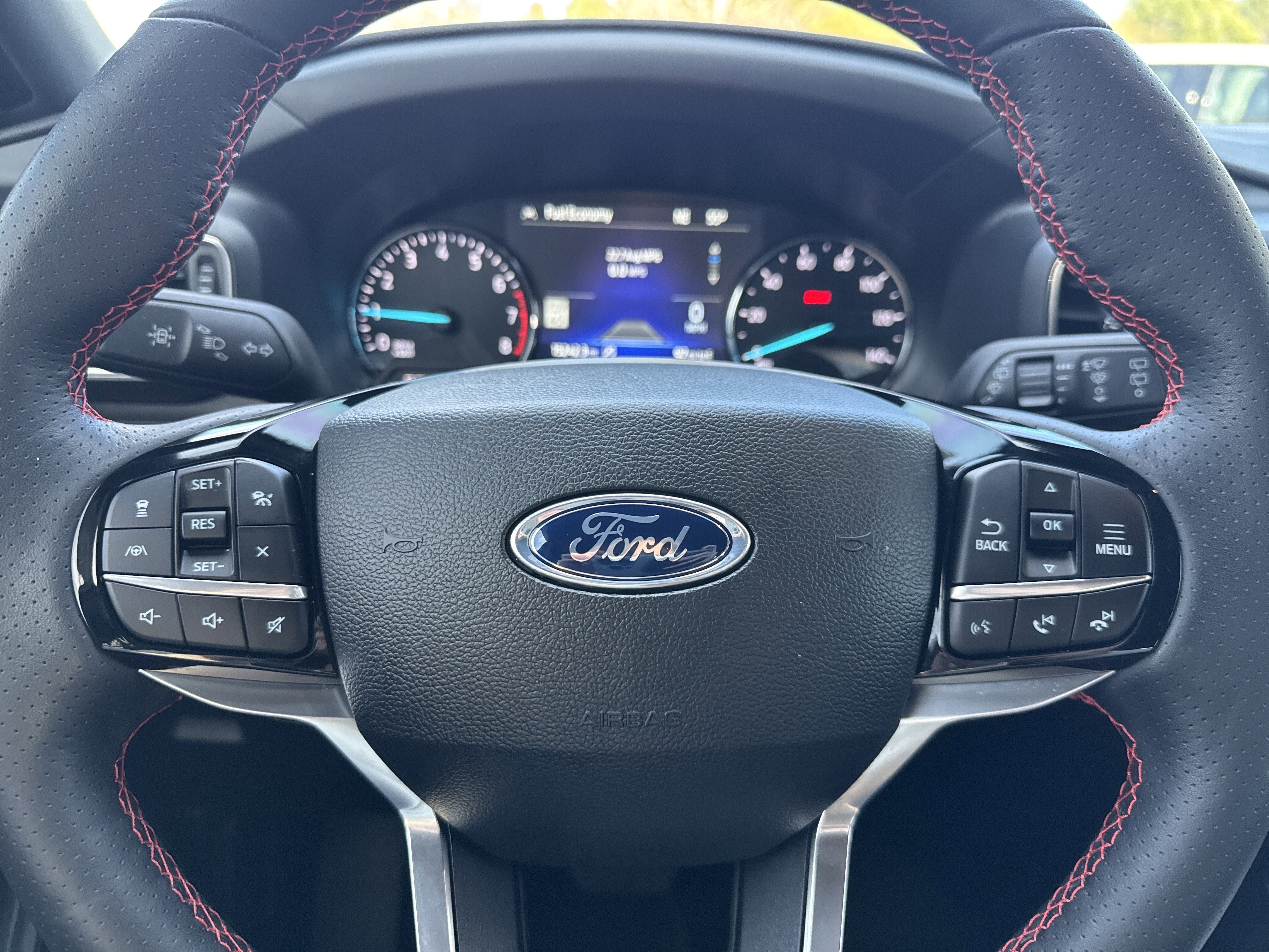 Certified 2024 Ford Explorer ST-Line w/ Class IV Trailer Tow Package image 15