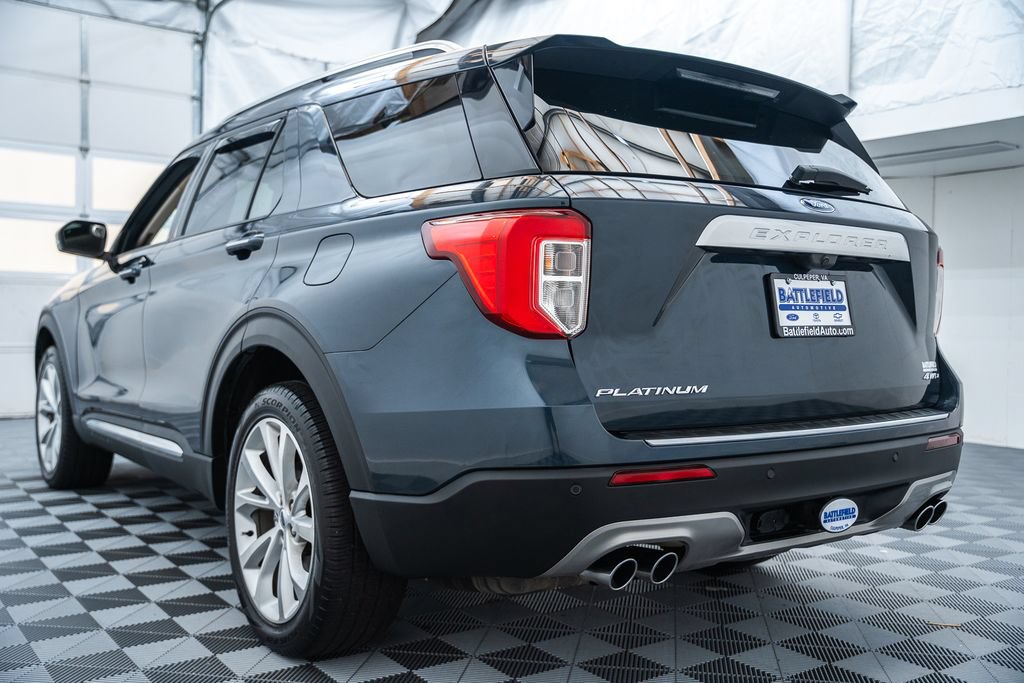 Certified 2024 Ford Explorer Platinum w/ Technology Package AWD/4WD image 7