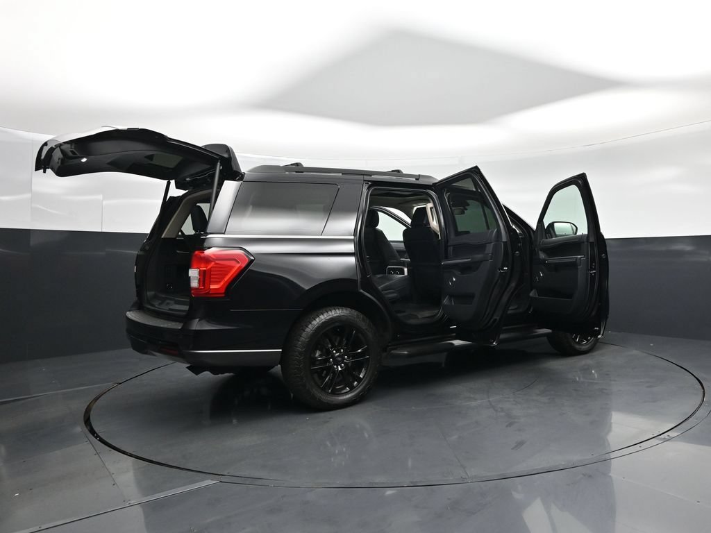 Certified 2024 Ford Expedition XLT AWD/4WD image 6