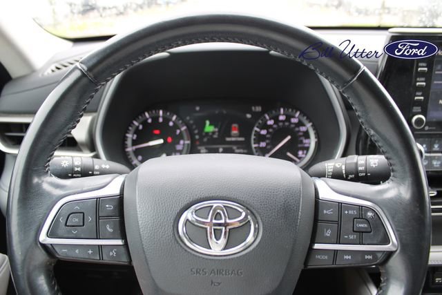 Used 2021 Toyota Highlander XLE FWD image 10