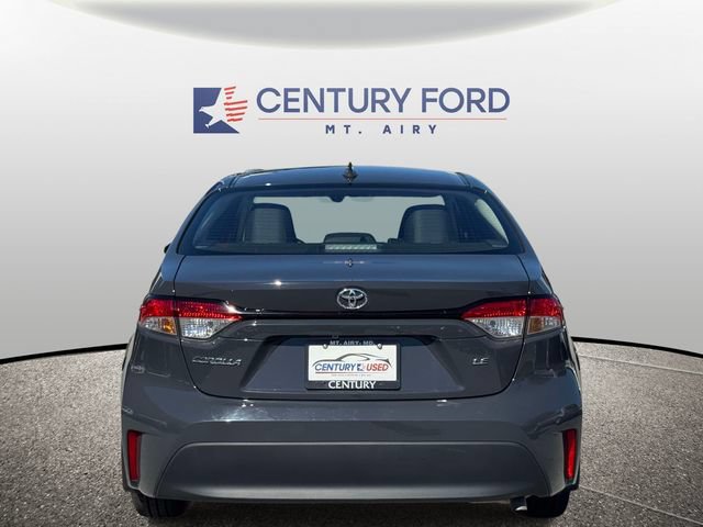 Used 2024 Toyota Corolla LE w/ LE Convenience Package FWD image 3