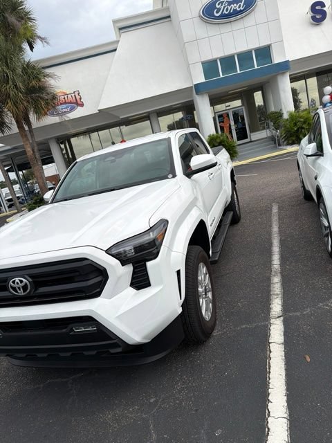 Used 2025 Toyota Tacoma SR5 RWD image 6