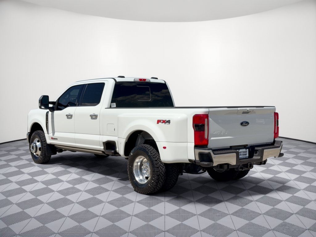 Certified 2024 Ford F350 Lariat w/ Lariat Ultimate Package AWD/4WD image 3
