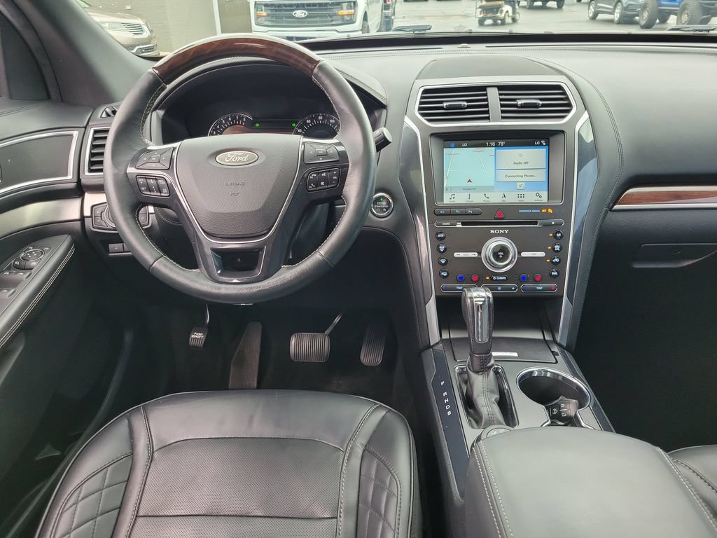 Certified 2017 Ford Explorer Platinum AWD/4WD image 12