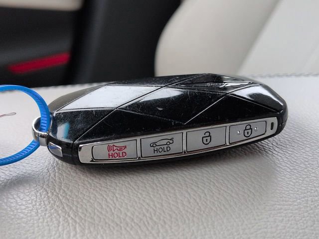 Used 2025 Genesis G70 2.5T image 31