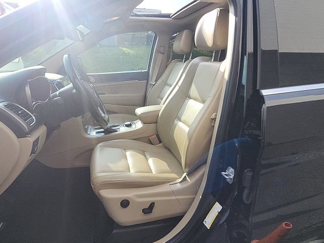 Used 2020 Jeep Grand Cherokee Limited w/ Trailer Tow Group IV AWD/4WD image 11