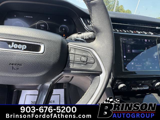 Used 2023 Jeep Grand Cherokee L Laredo AWD/4WD image 26
