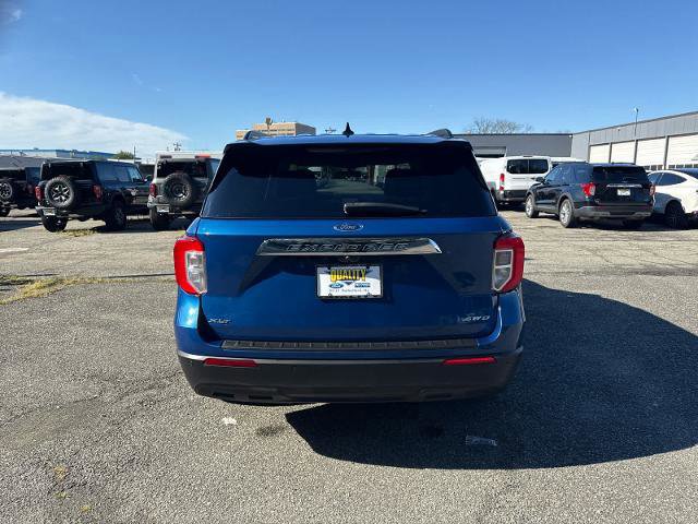 Certified 2022 Ford Explorer XLT image 3