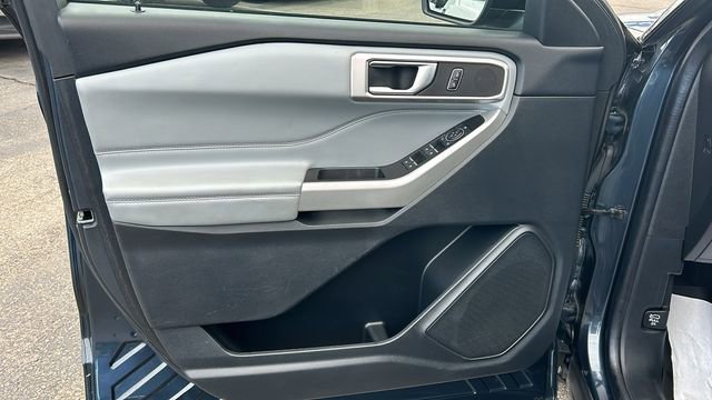 Certified 2022 Ford Explorer XLT w/ Equipment Group 202A image 18