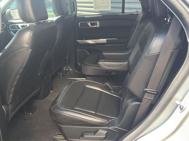 Certified 2023 Ford Explorer XLT w/ Equipment Group 202A AWD/4WD image 10
