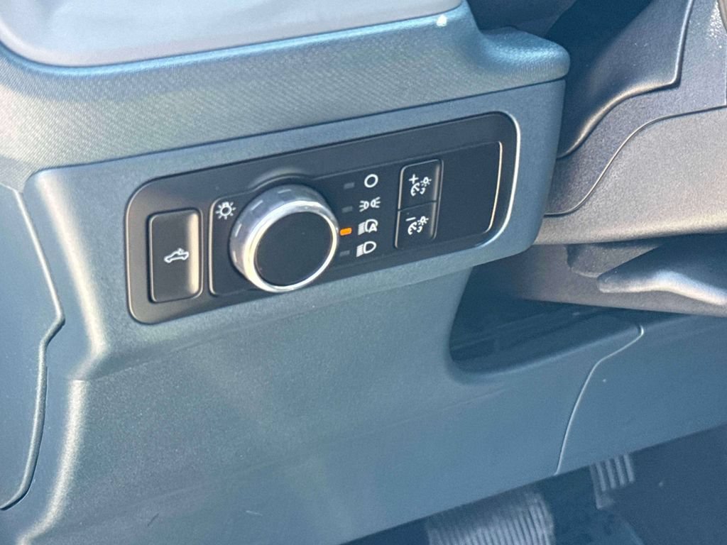 Certified 2025 Ford Maverick XLT w/ XLT Luxury Package AWD/4WD image 28