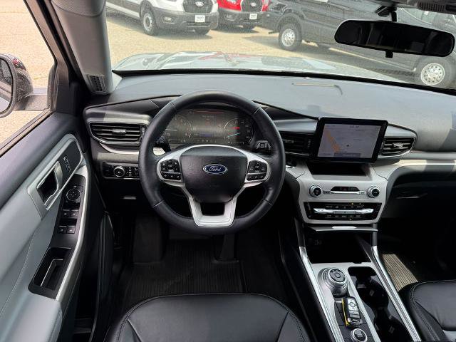 Certified 2023 Ford Explorer XLT w/ Equipment Group 202A AWD/4WD image 7