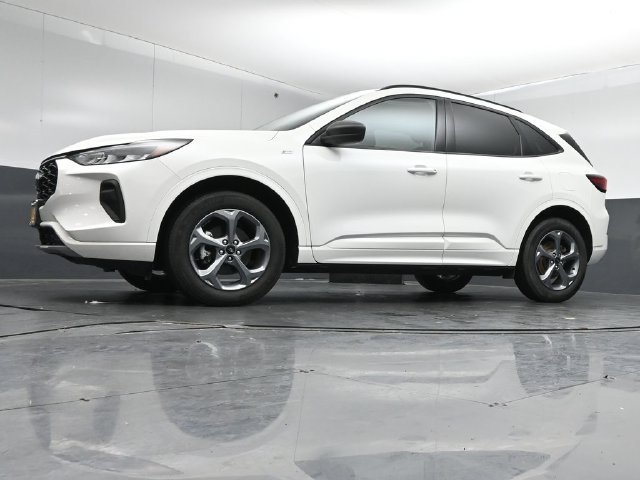 Certified 2024 Ford Escape ST-Line w/ Tech Pack #1 AWD/4WD image 40