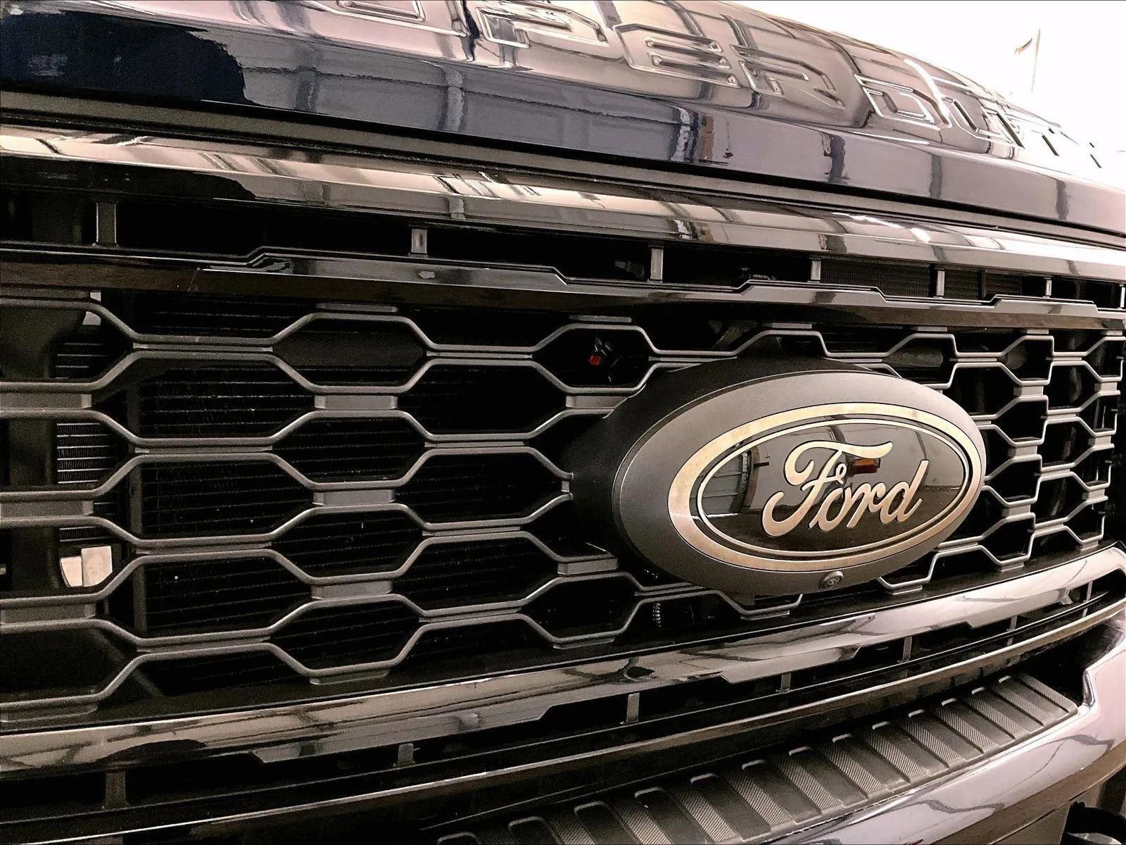 Certified 2025 Ford F250 Lariat w/ Lariat Ultimate Package AWD/4WD image 29