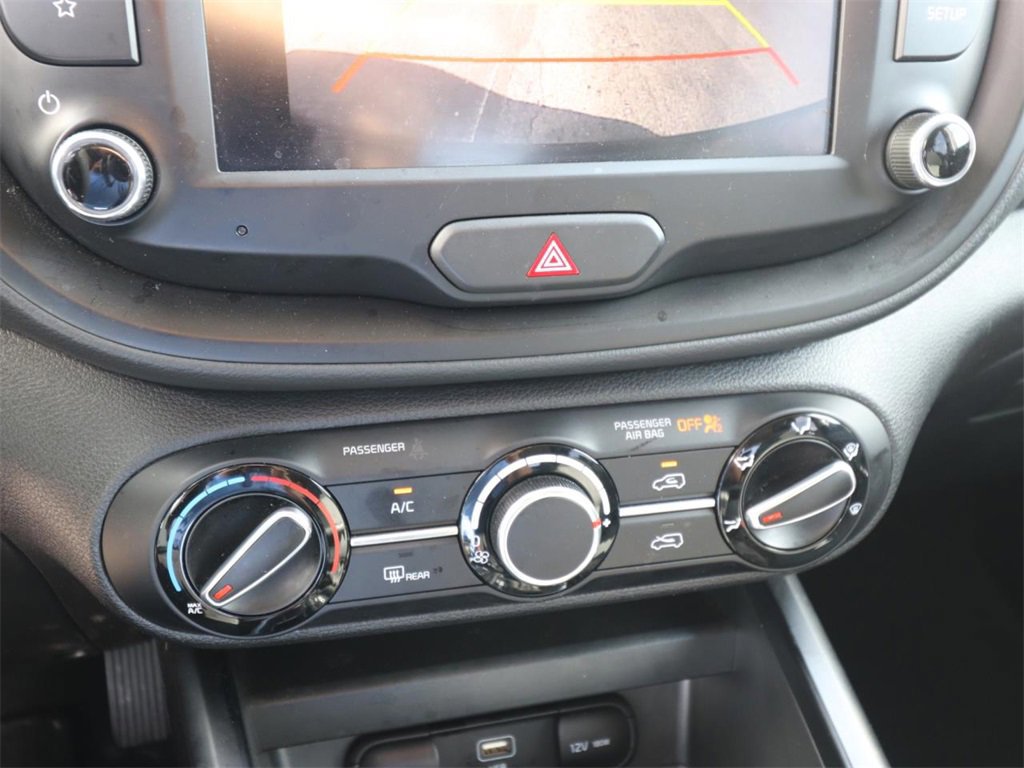 Used 2025 Kia Soul LX w/ LX Technology Package image 18