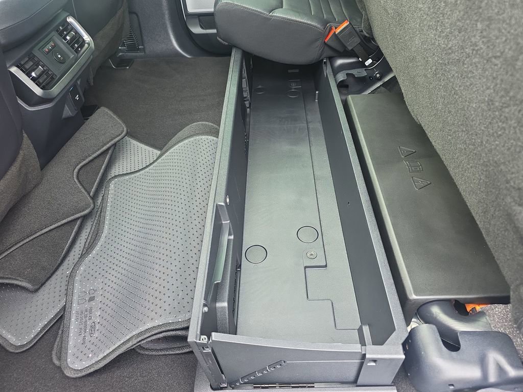 Certified 2025 Ford F150 Platinum w/ Equipment Group 702A High AWD/4WD image 55