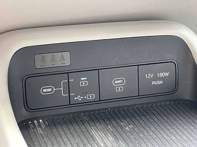Used 2025 Hyundai Kona SEL AWD/4WD image 14