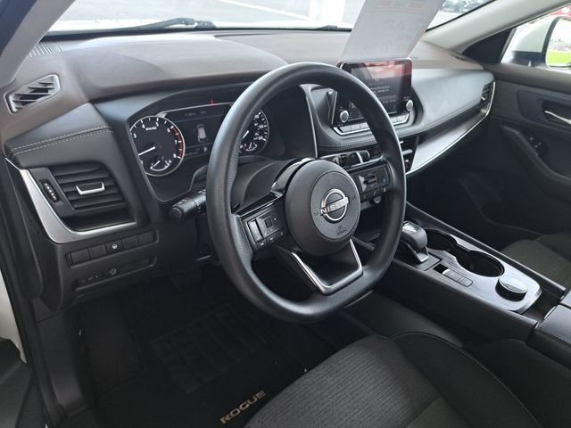 Used 2023 Nissan Rogue SV AWD/4WD image 7