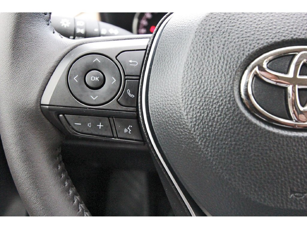 Used 2025 Toyota RAV4 XLE Premium w/ Blackout Package (GST) FWD image 20