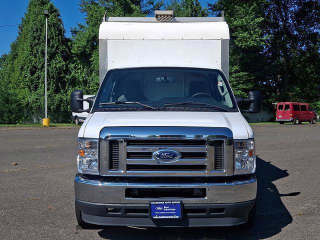 Certified 2022 Ford E-350 and Econoline 350 Super Duty w/ Power Windows & Locks Group RWD image 2